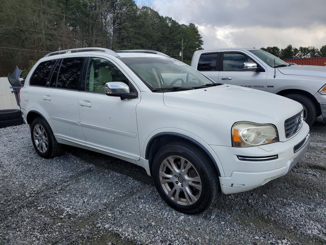 2013 VOLVO XC90