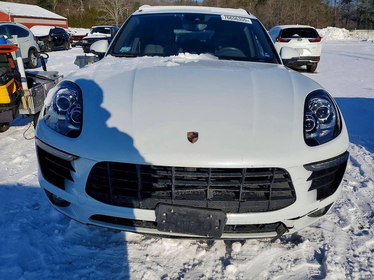 2018 PORSCHE Macan