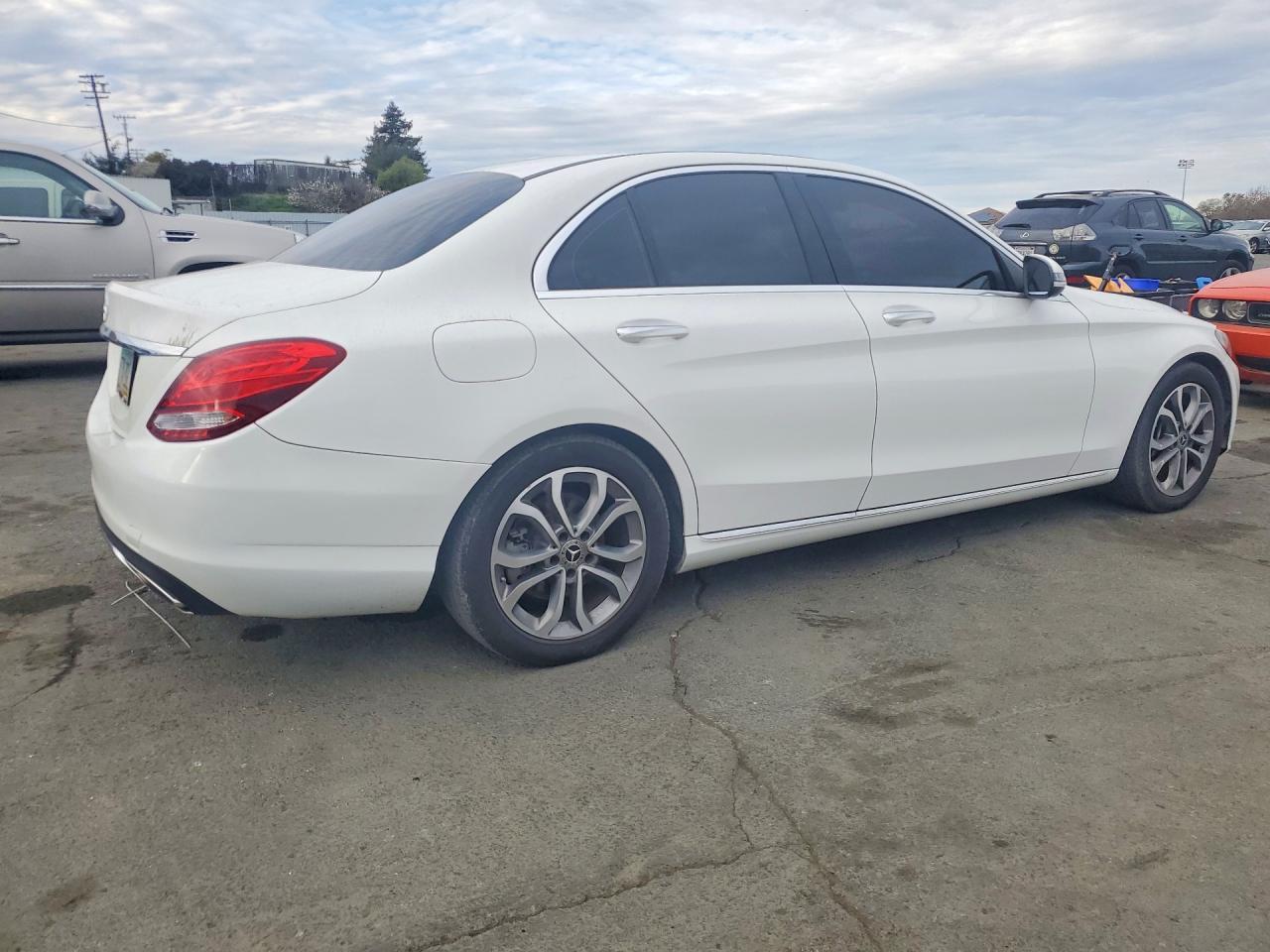 2018 MERCEDES-BENZ C-CLASS