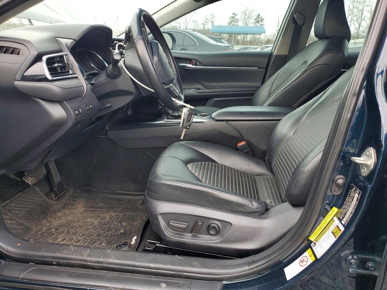 2018 TOYOTA CAMRY