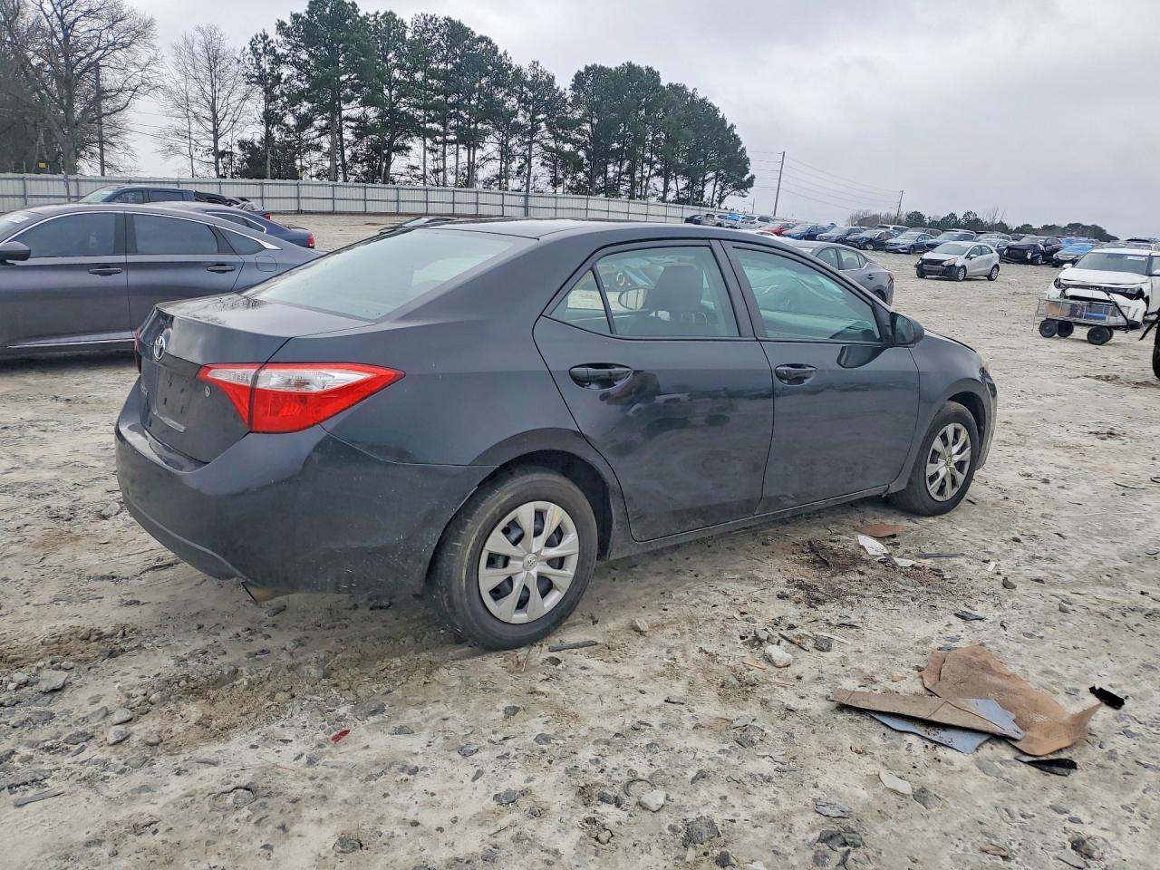 2015 TOYOTA COROLLA