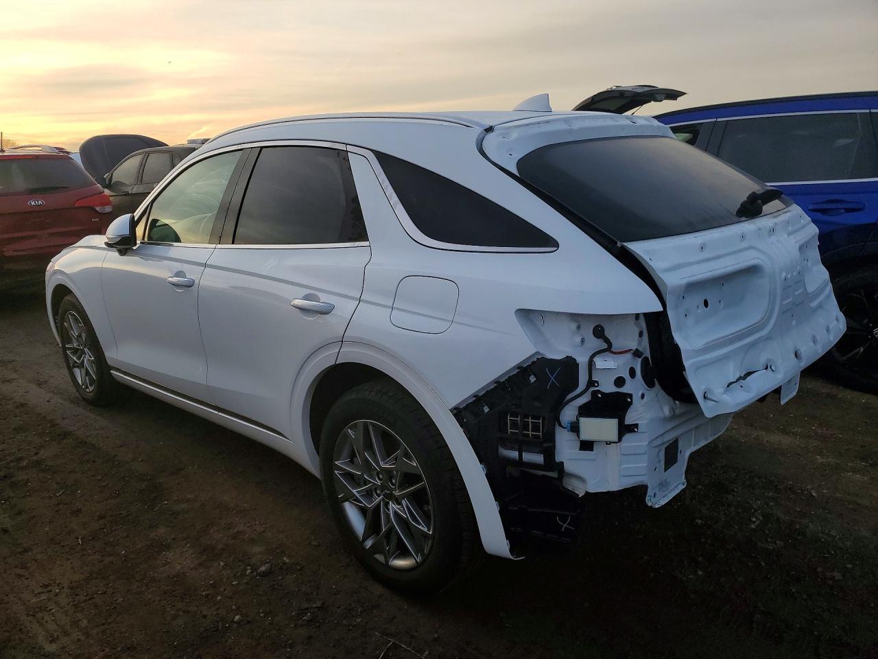 2025 GENESIS GV70