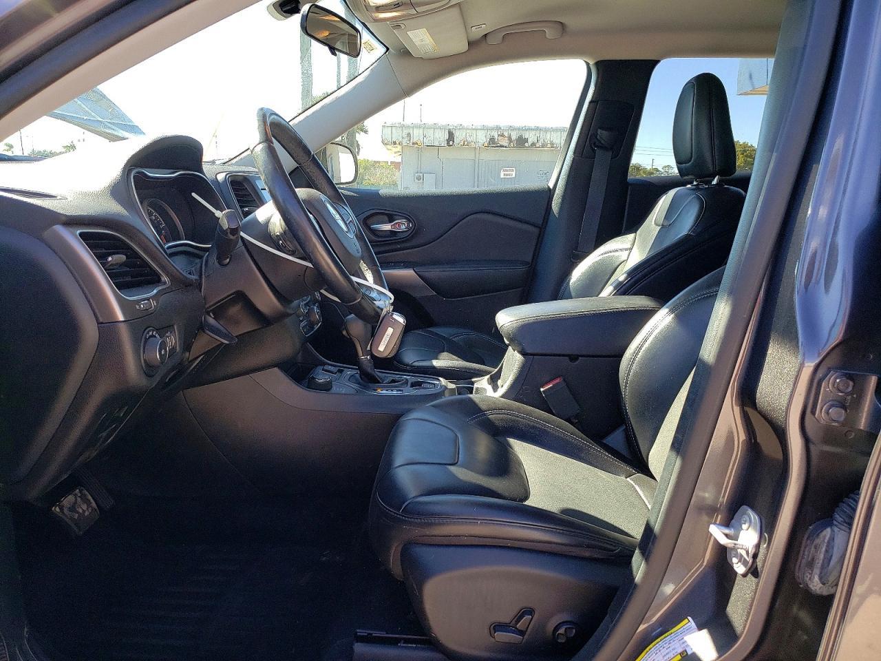 2019 JEEP CHEROKEE