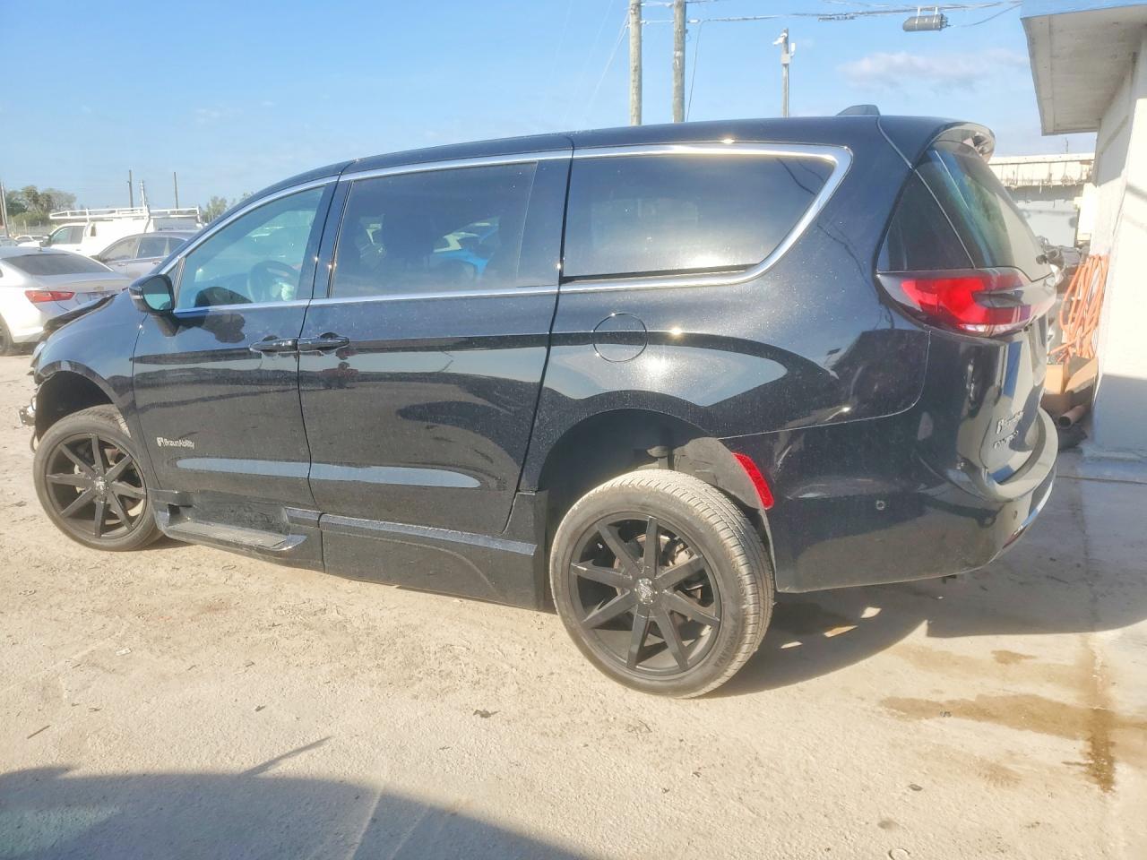 2025 CHRYSLER Pacifica