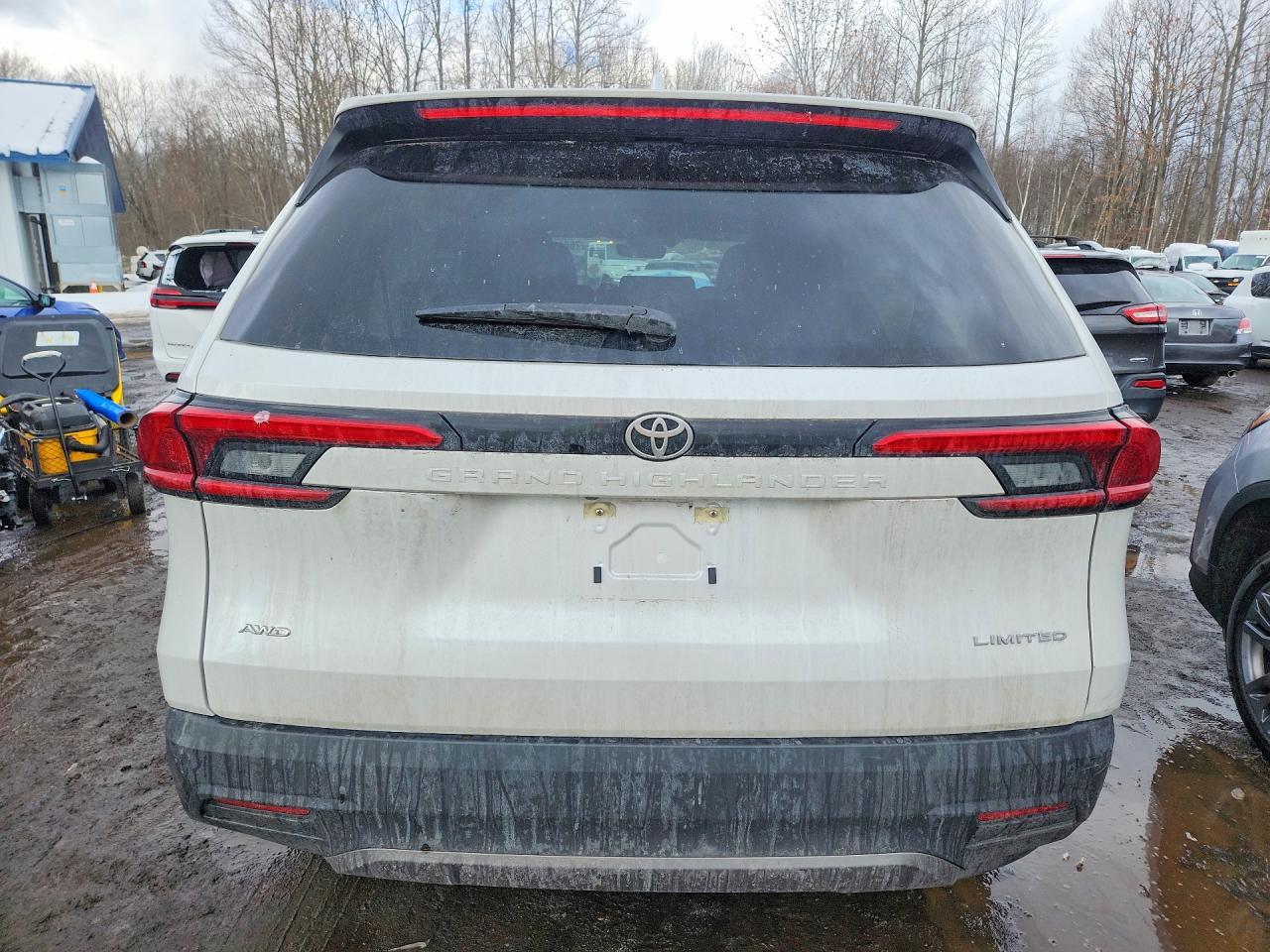 2024 TOYOTA HIGHLANDER