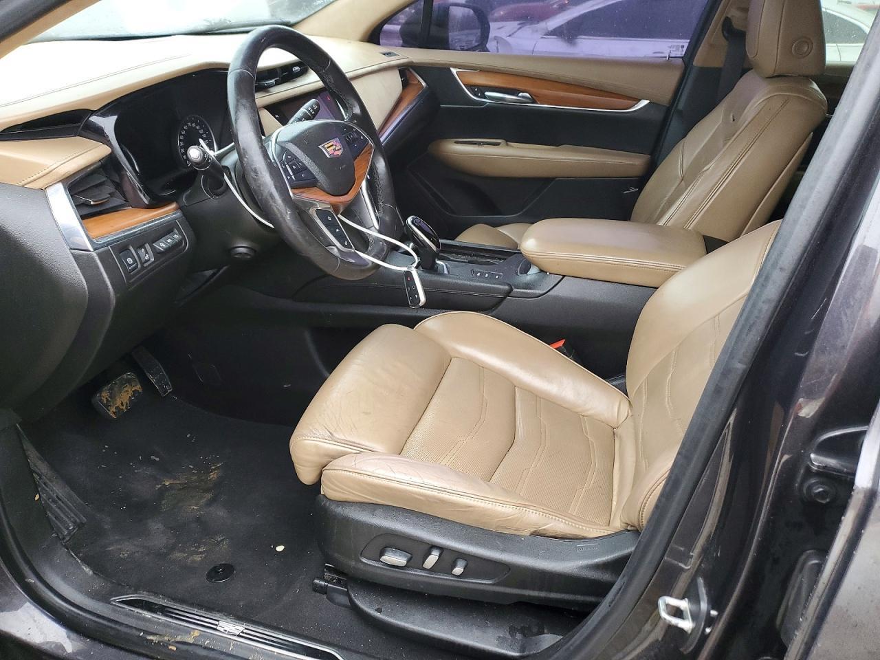 2017 CADILLAC XT5