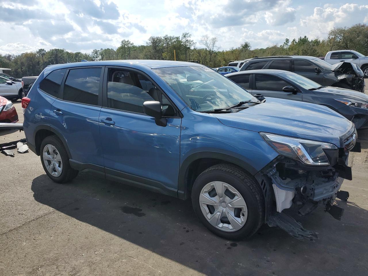 2023 SUBARU FORESTER