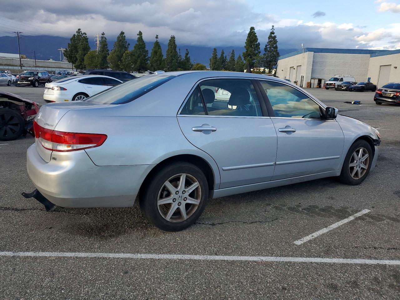 2004 HONDA ACCORD