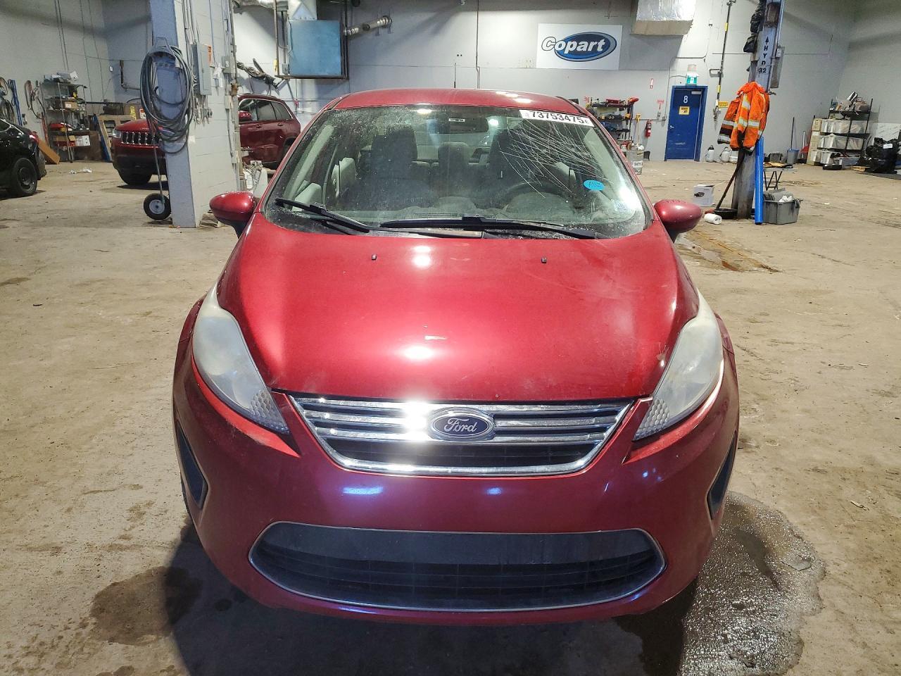 2011 FORD Fiesta