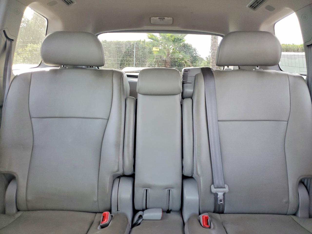 2013 TOYOTA HIGHLANDER