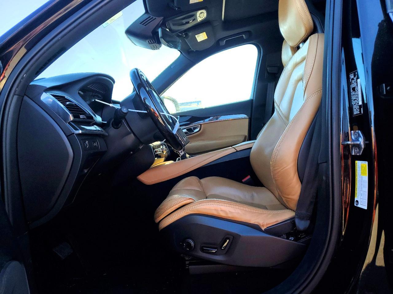 2018 VOLVO XC90
