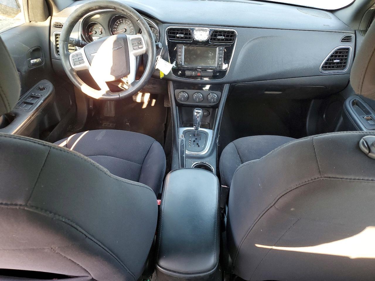 2013 CHRYSLER 200
