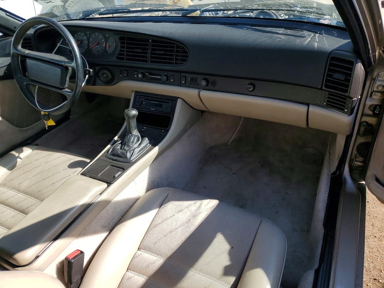 1986 PORSCHE 944