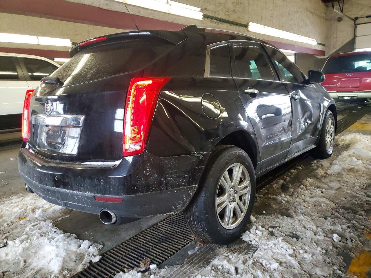 2010 CADILLAC SRX