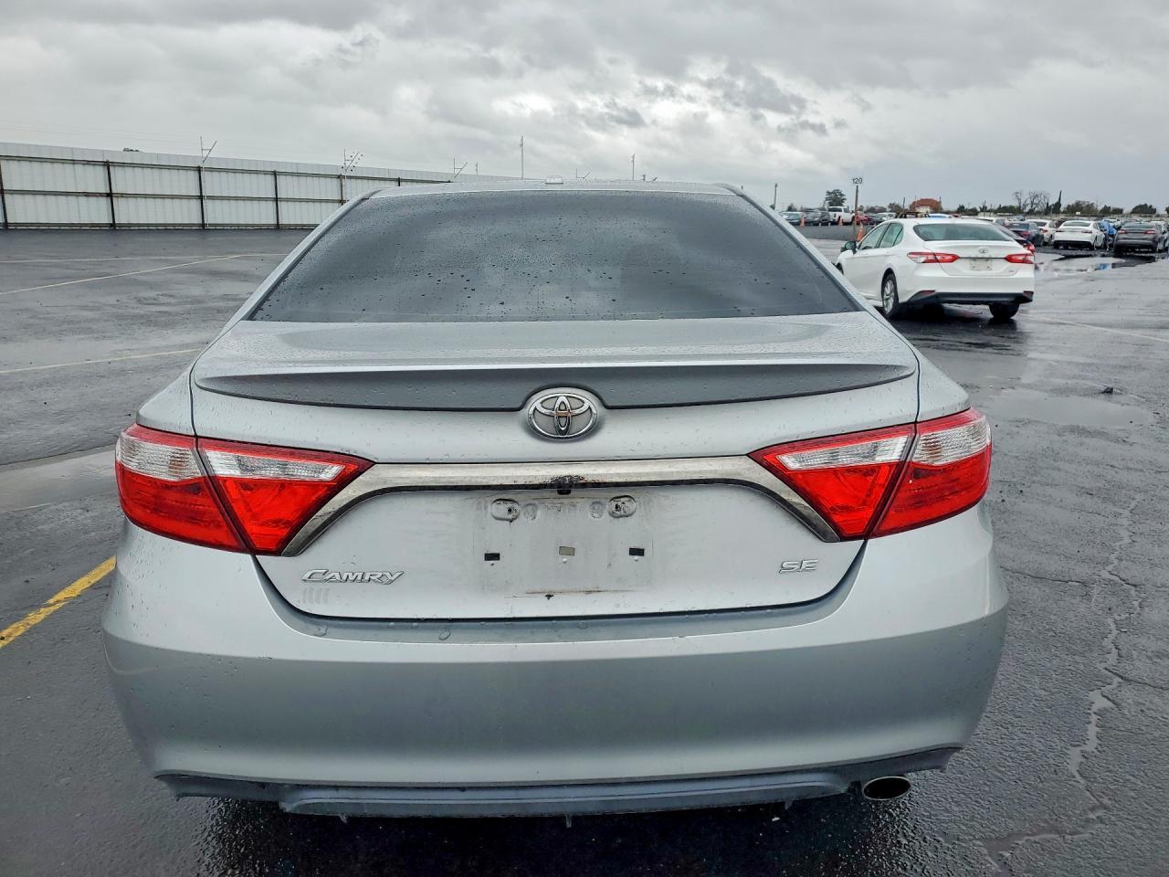 2016 TOYOTA CAMRY