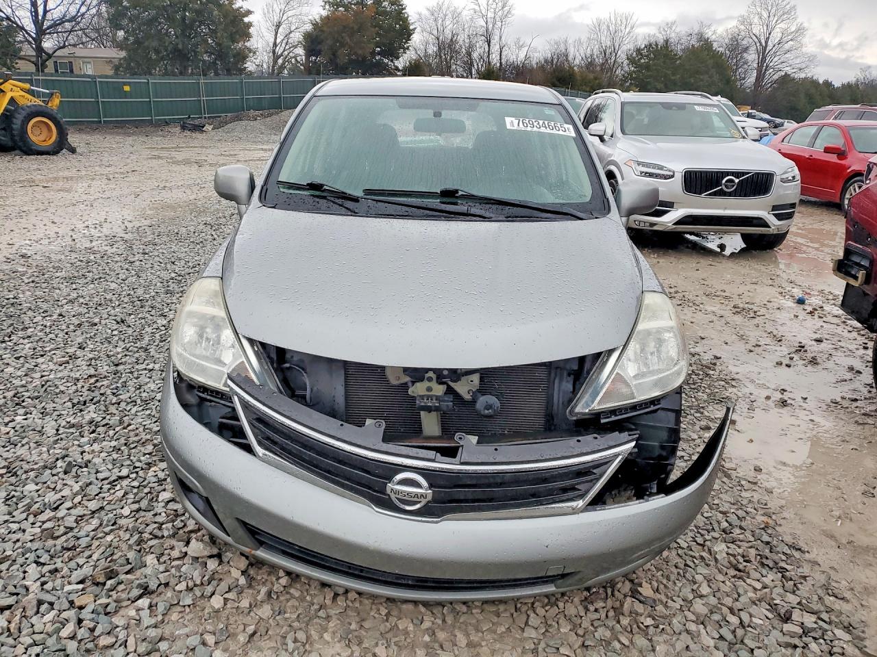 2011 NISSAN VERSA
