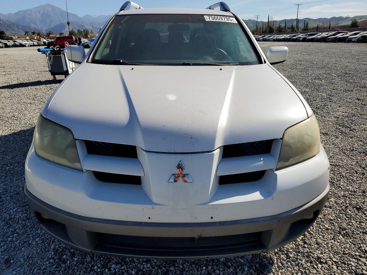 2003 MITSUBISHI outlander