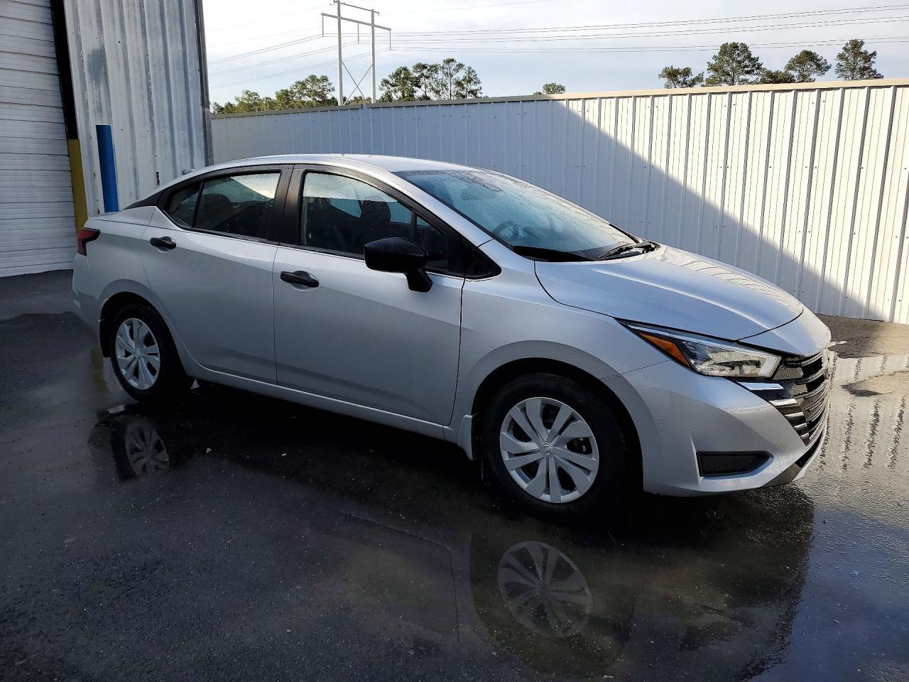 2025 NISSAN VERSA