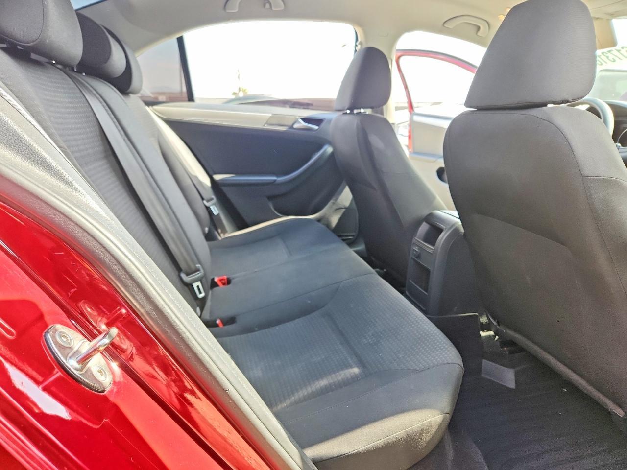 2016 VOLKSWAGEN JETTA