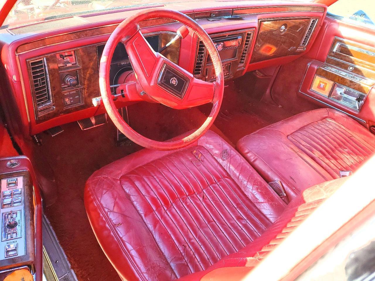 1992 CADILLAC Brougham