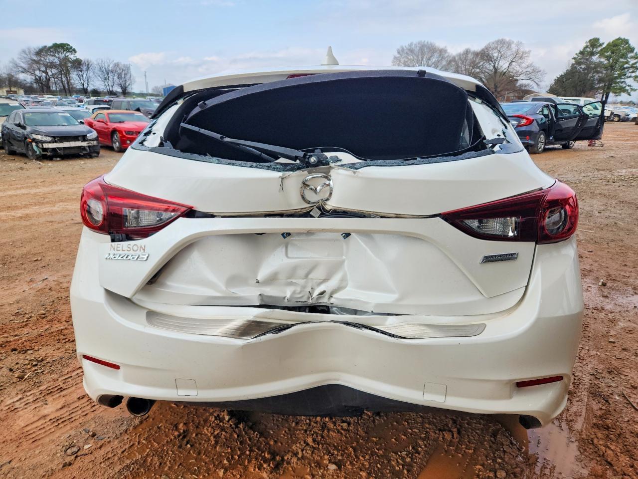 2018 MAZDA 3