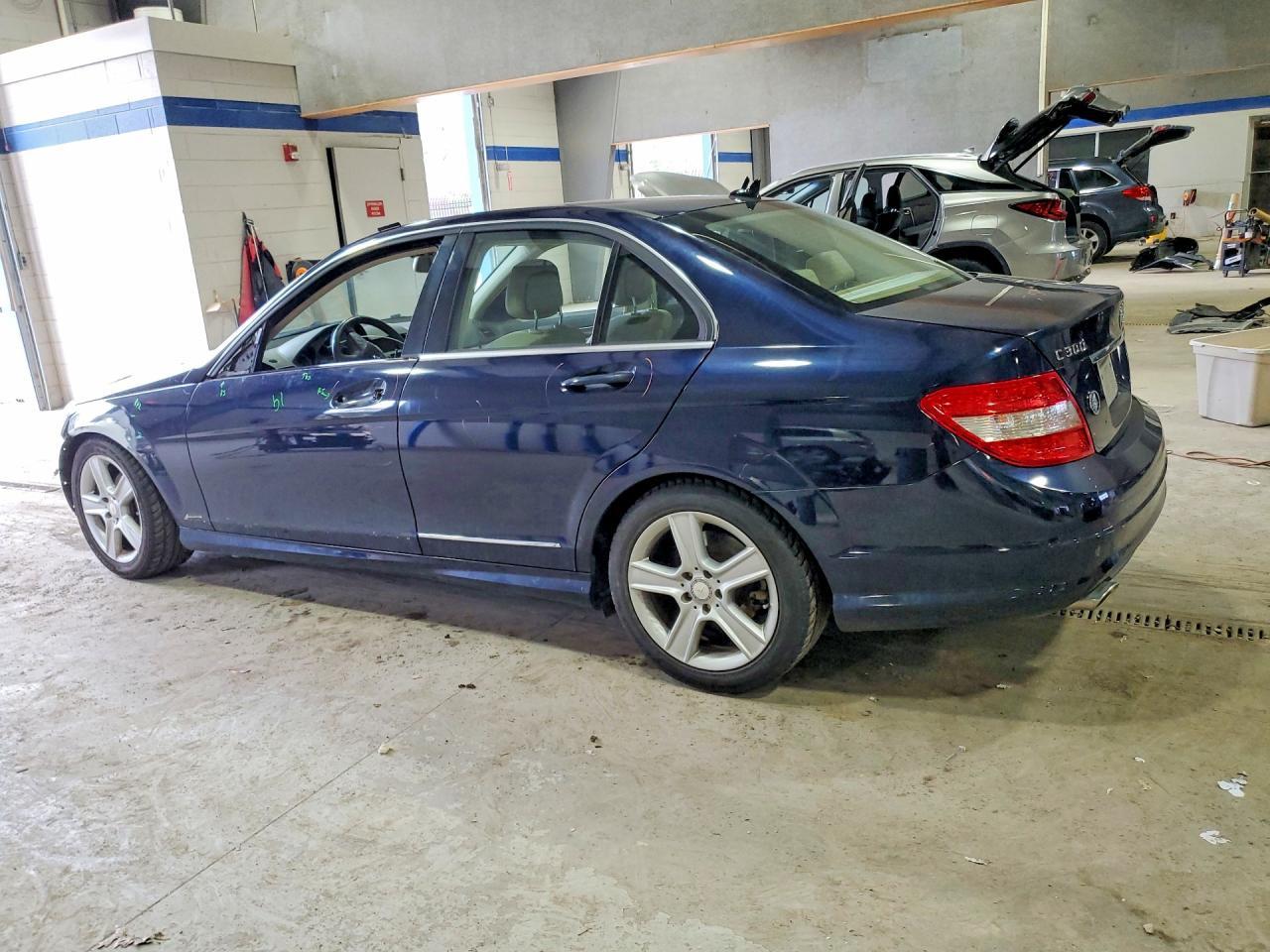 2011 MERCEDES-BENZ C-CLASS
