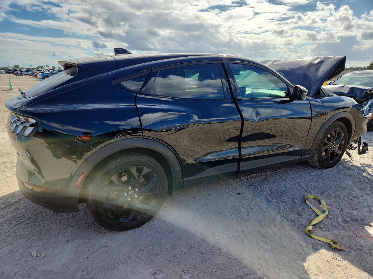 2024 FORD Mustang Mach-E