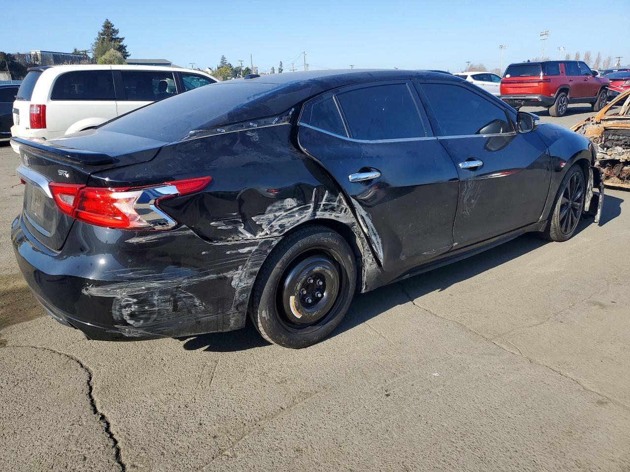 2017 NISSAN Maxima