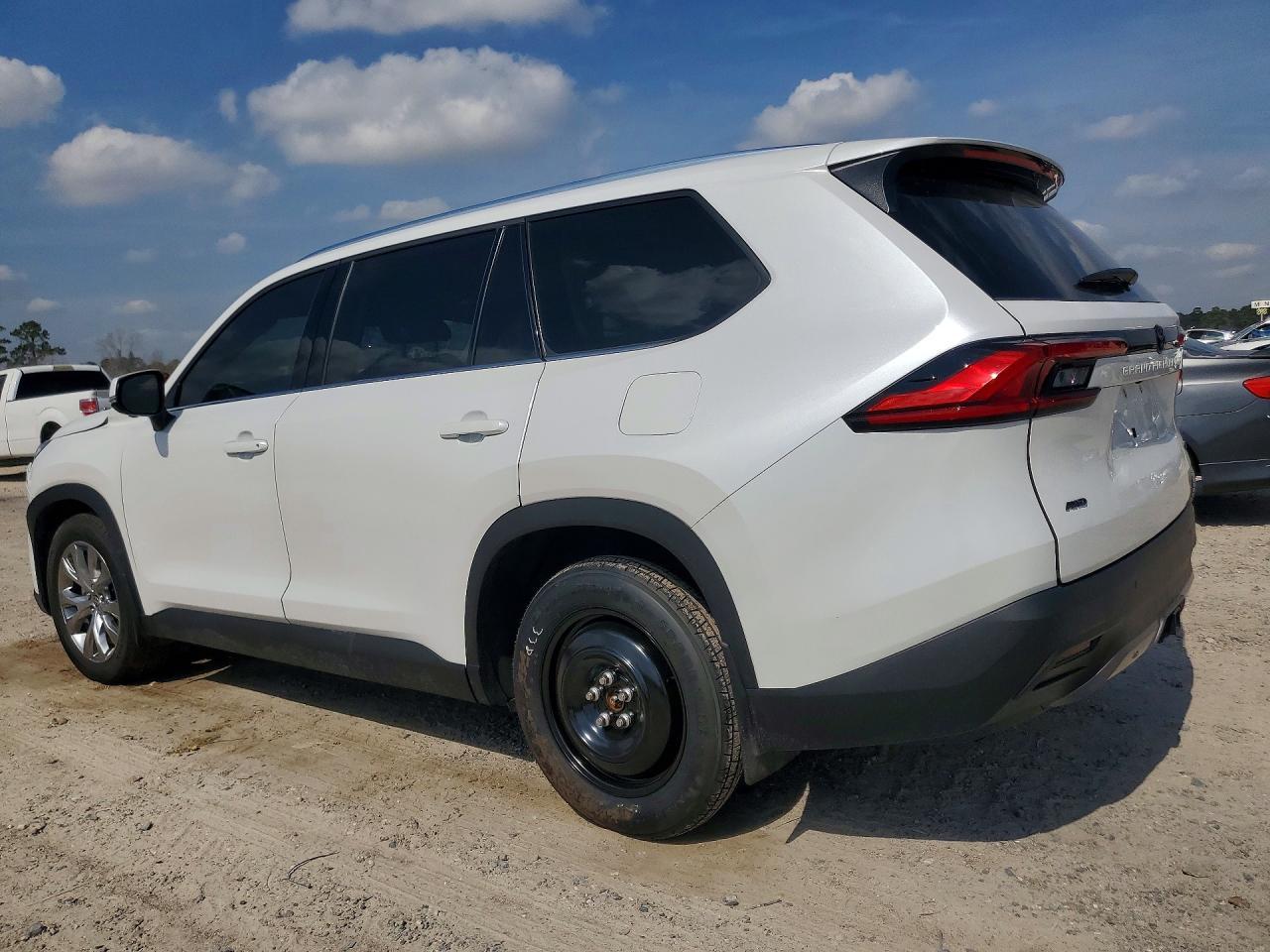 2024 TOYOTA HIGHLANDER