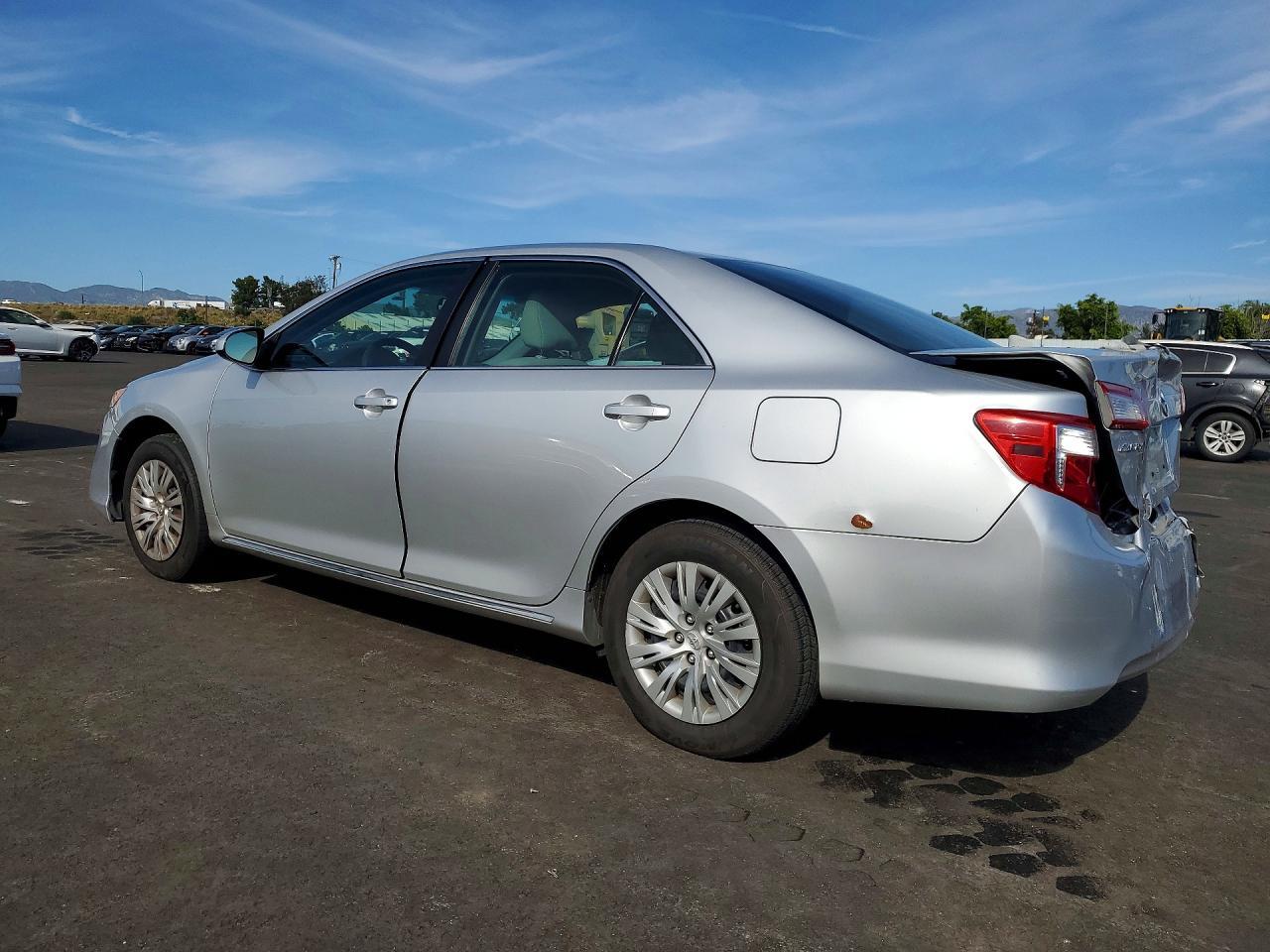 2014 TOYOTA CAMRY