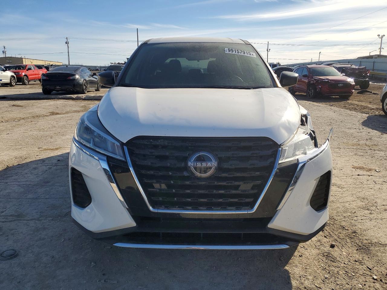 2024 NISSAN KICKS