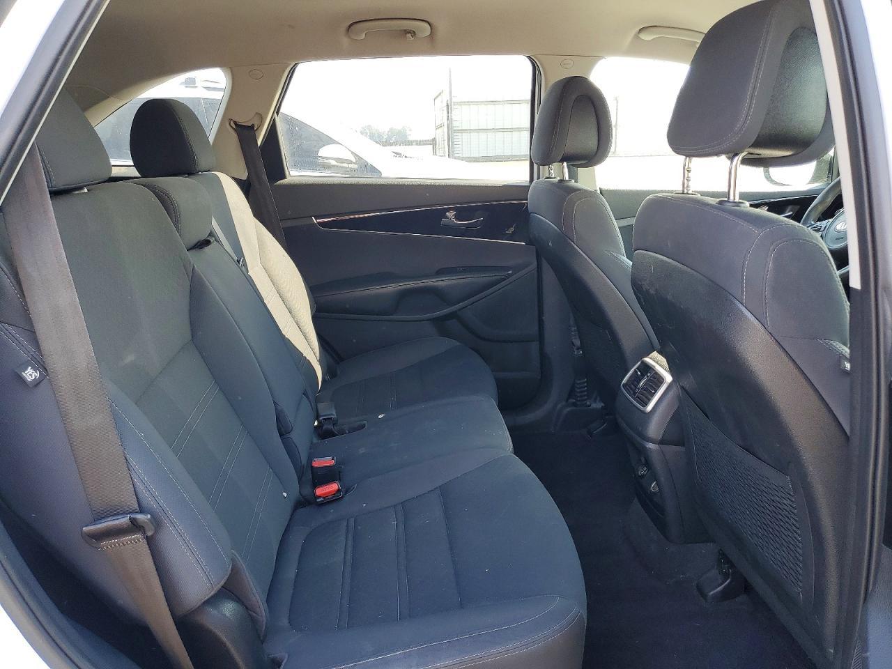 2016 KIA SORENTO