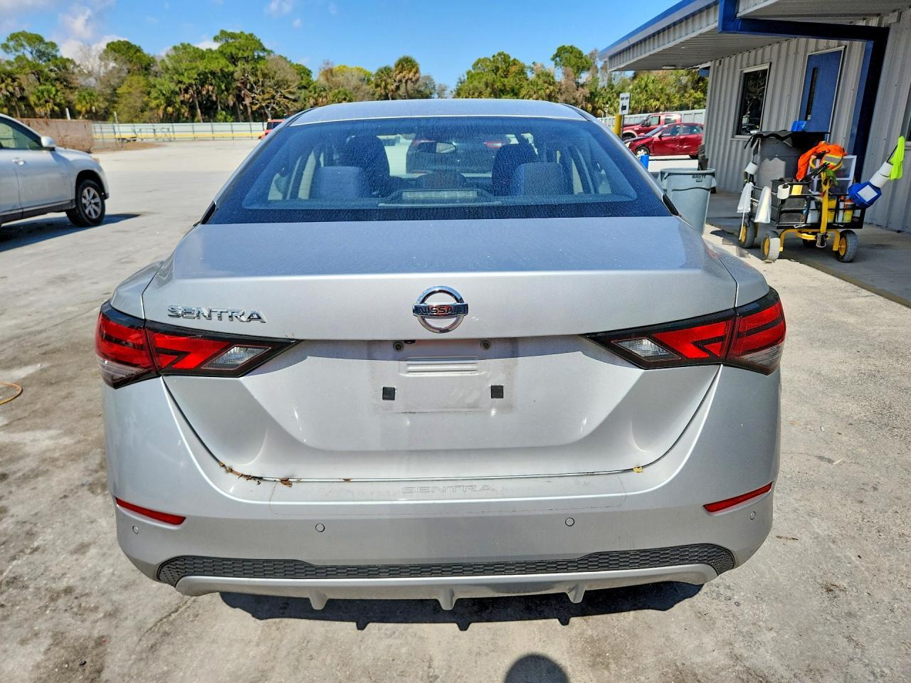 2022 NISSAN SENTRA