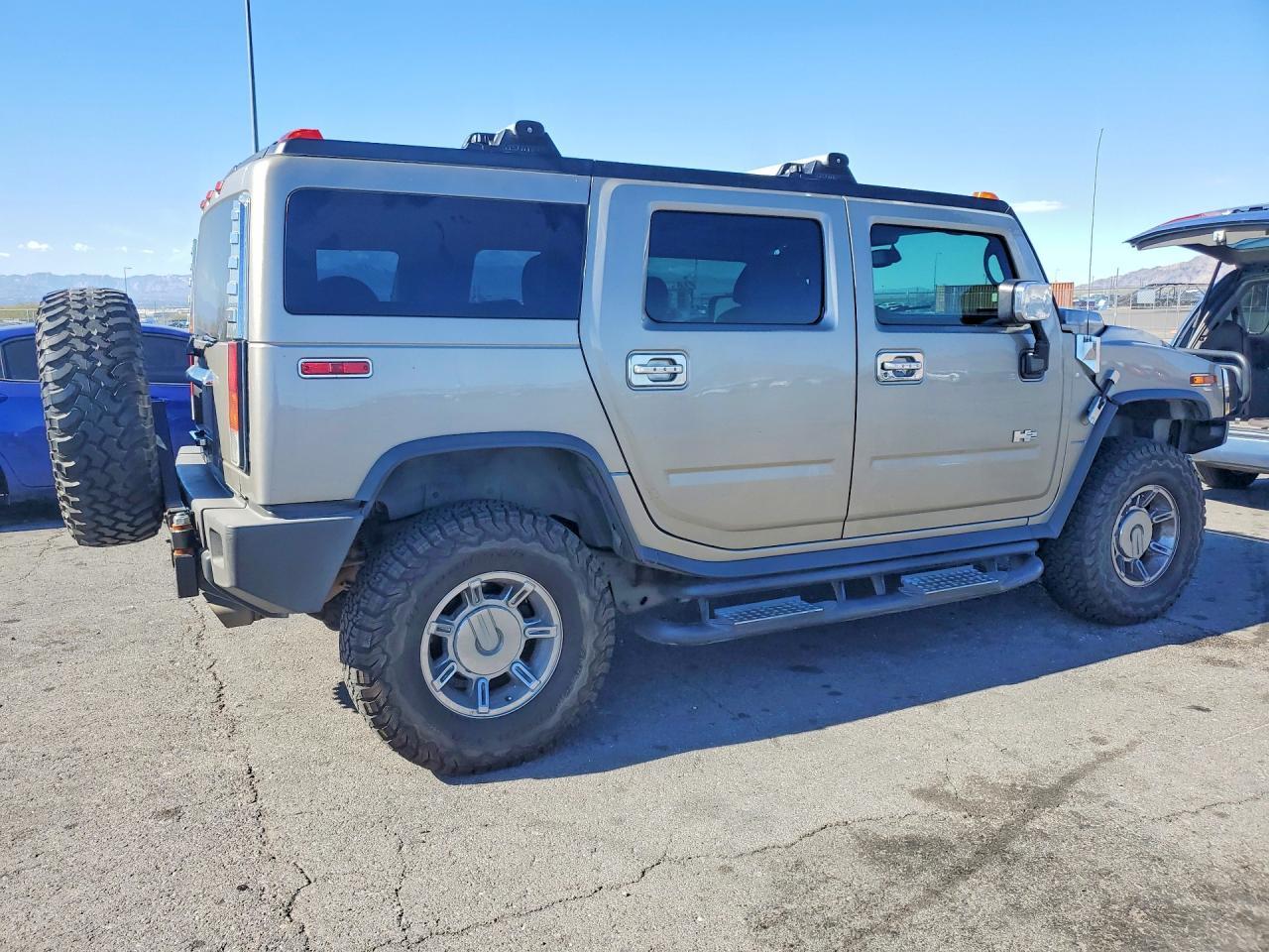 2004 HUMMER H2
