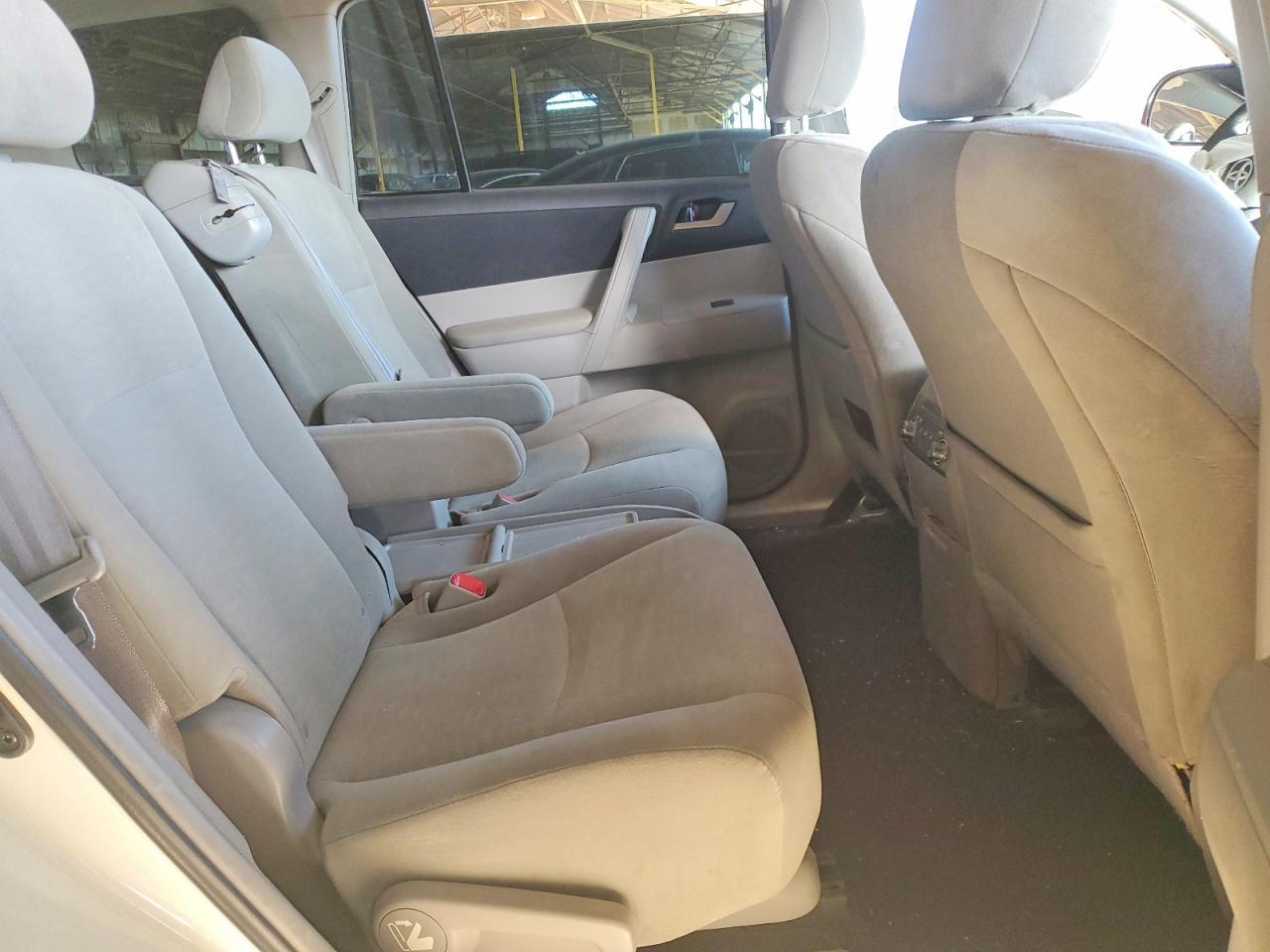2013 TOYOTA HIGHLANDER