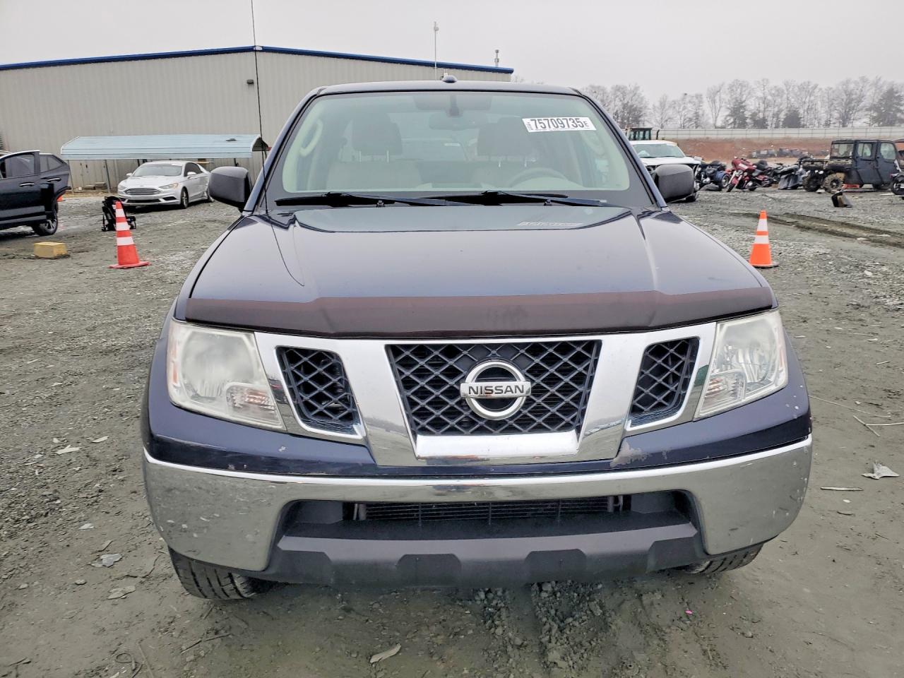 2011 NISSAN Frontier