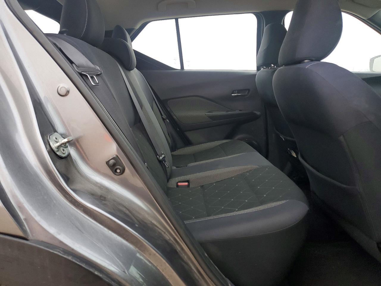 2018 NISSAN KICKS