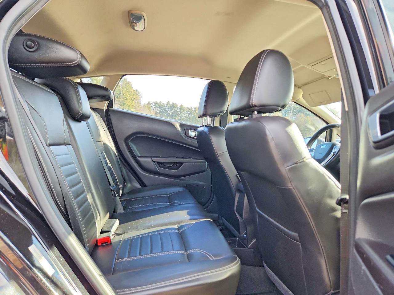 2014 FORD Fiesta