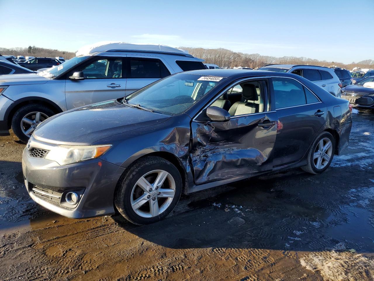 2013 TOYOTA CAMRY