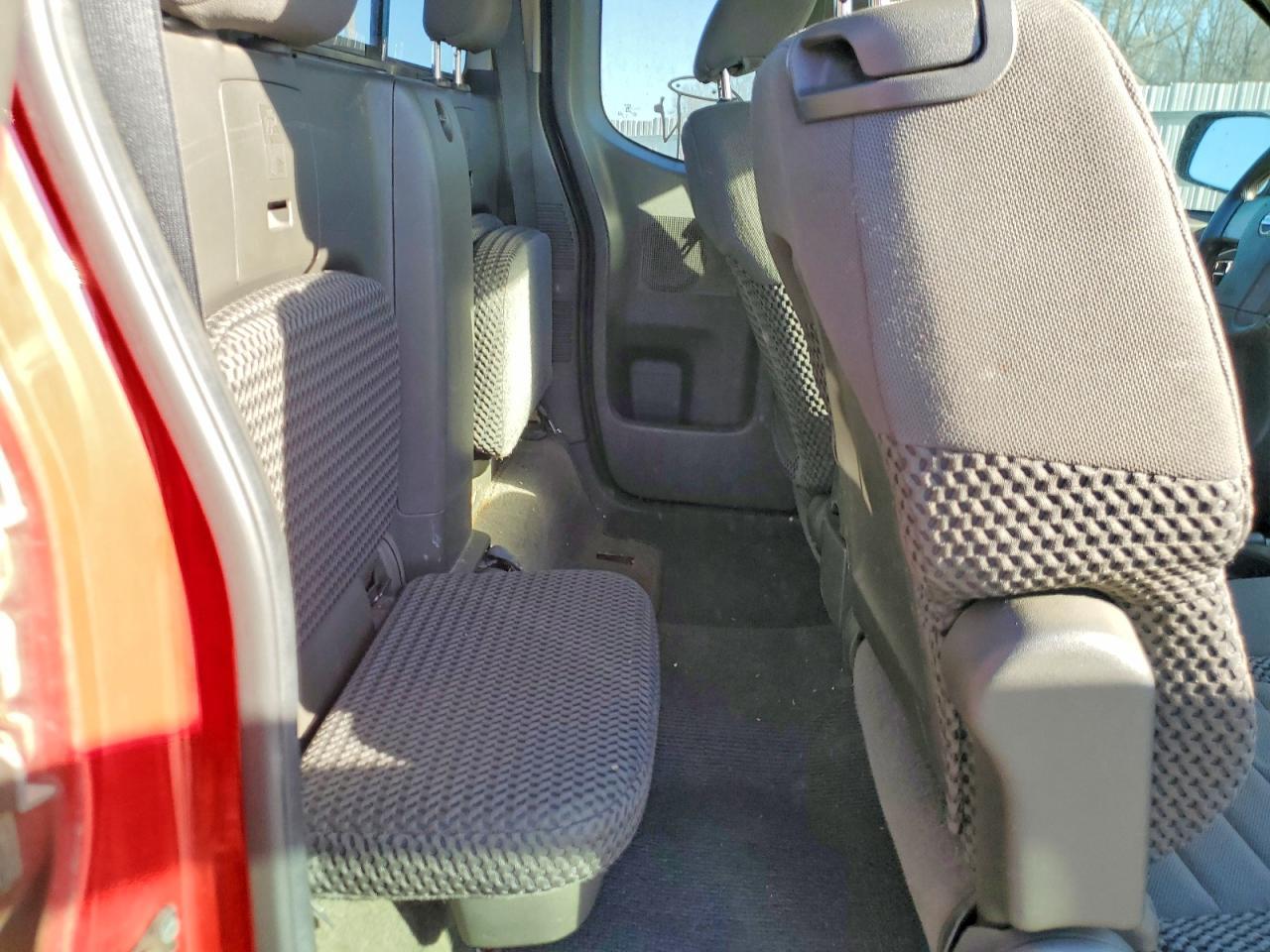 2011 NISSAN Frontier