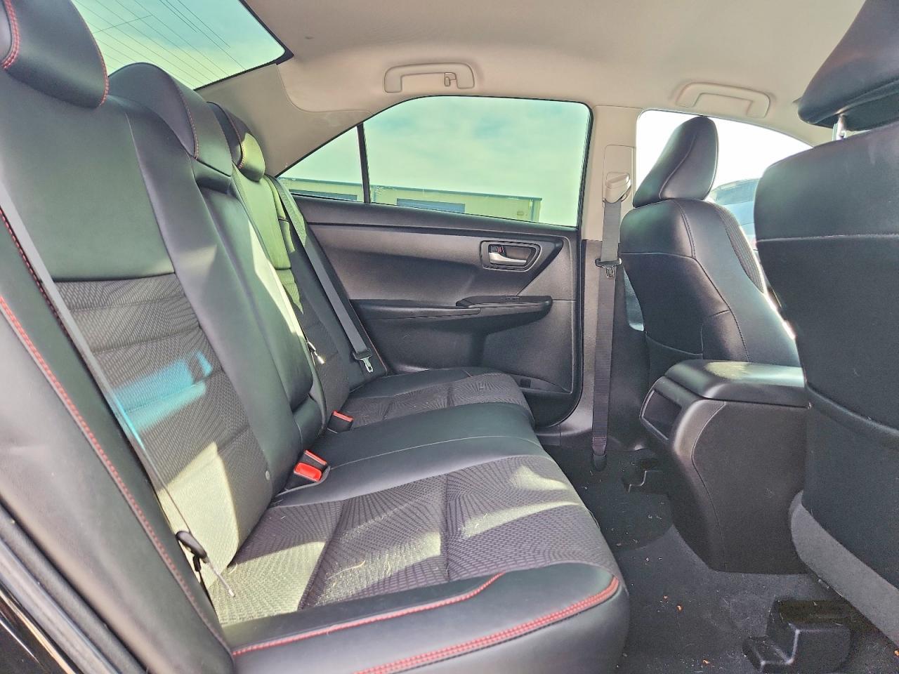 2016 TOYOTA CAMRY