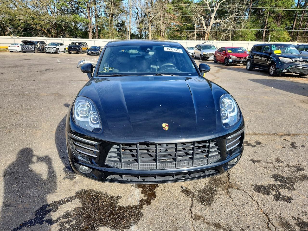 2017 PORSCHE Macan