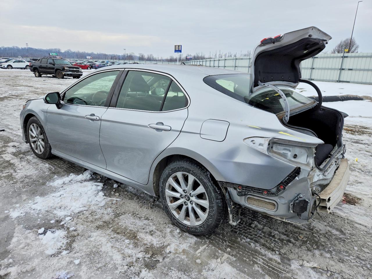 2018 TOYOTA CAMRY