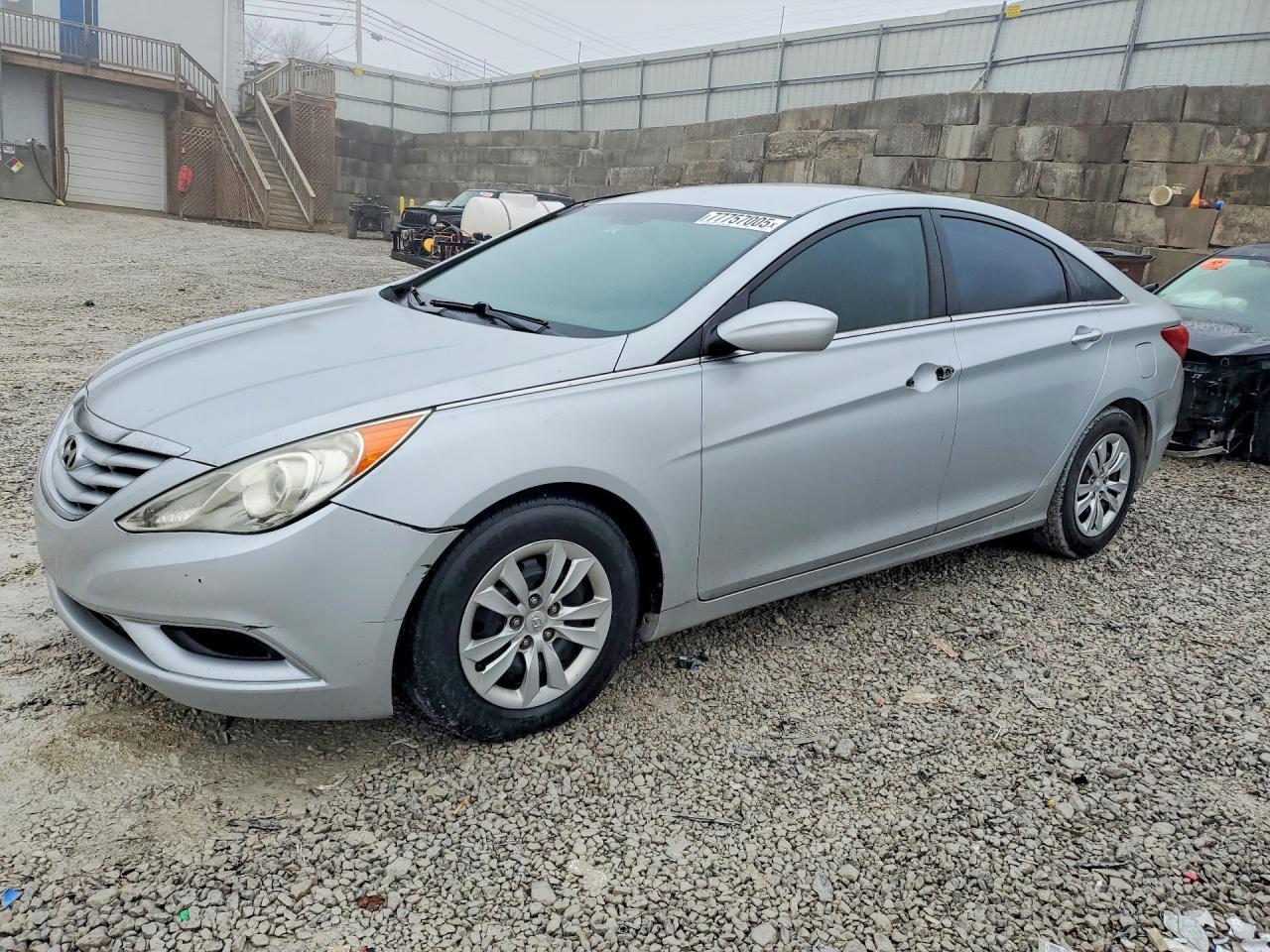 2011 HYUNDAI SONATA