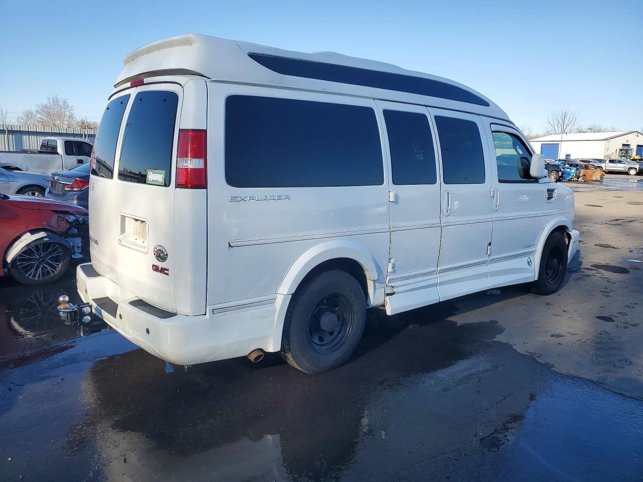 2017 GMC Savana
