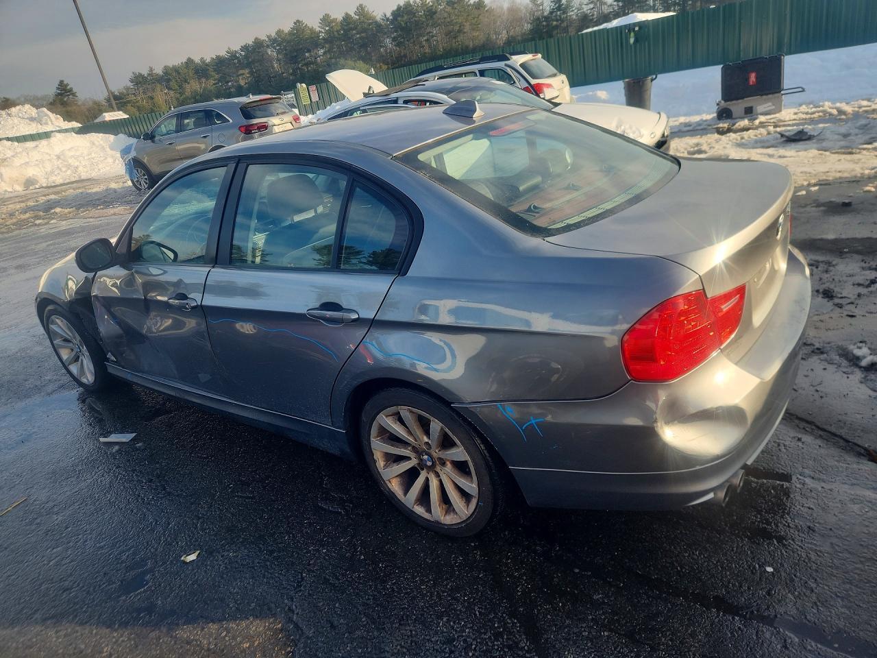 2011 BMW 3 SERIES
