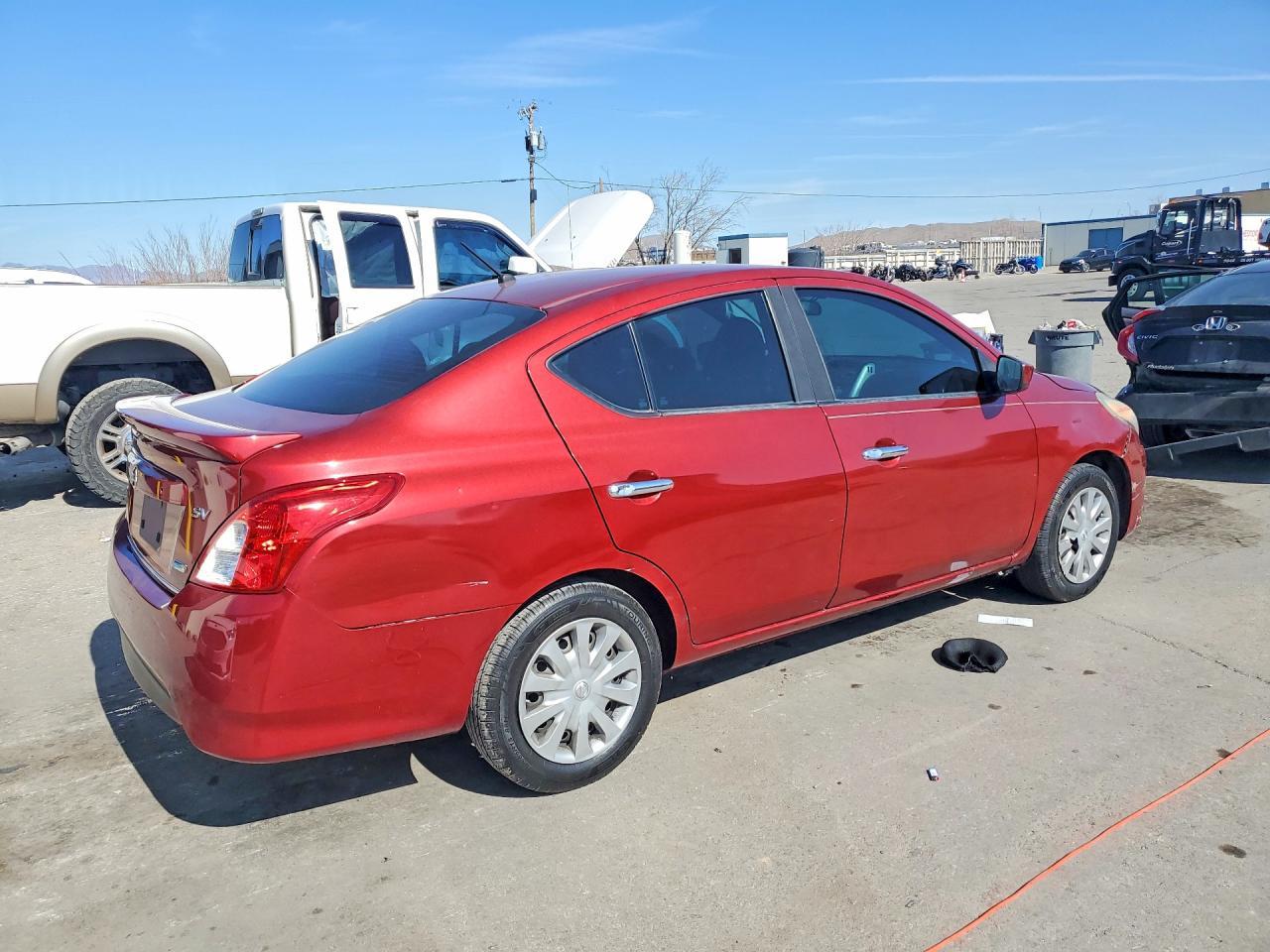 2016 NISSAN VERSA