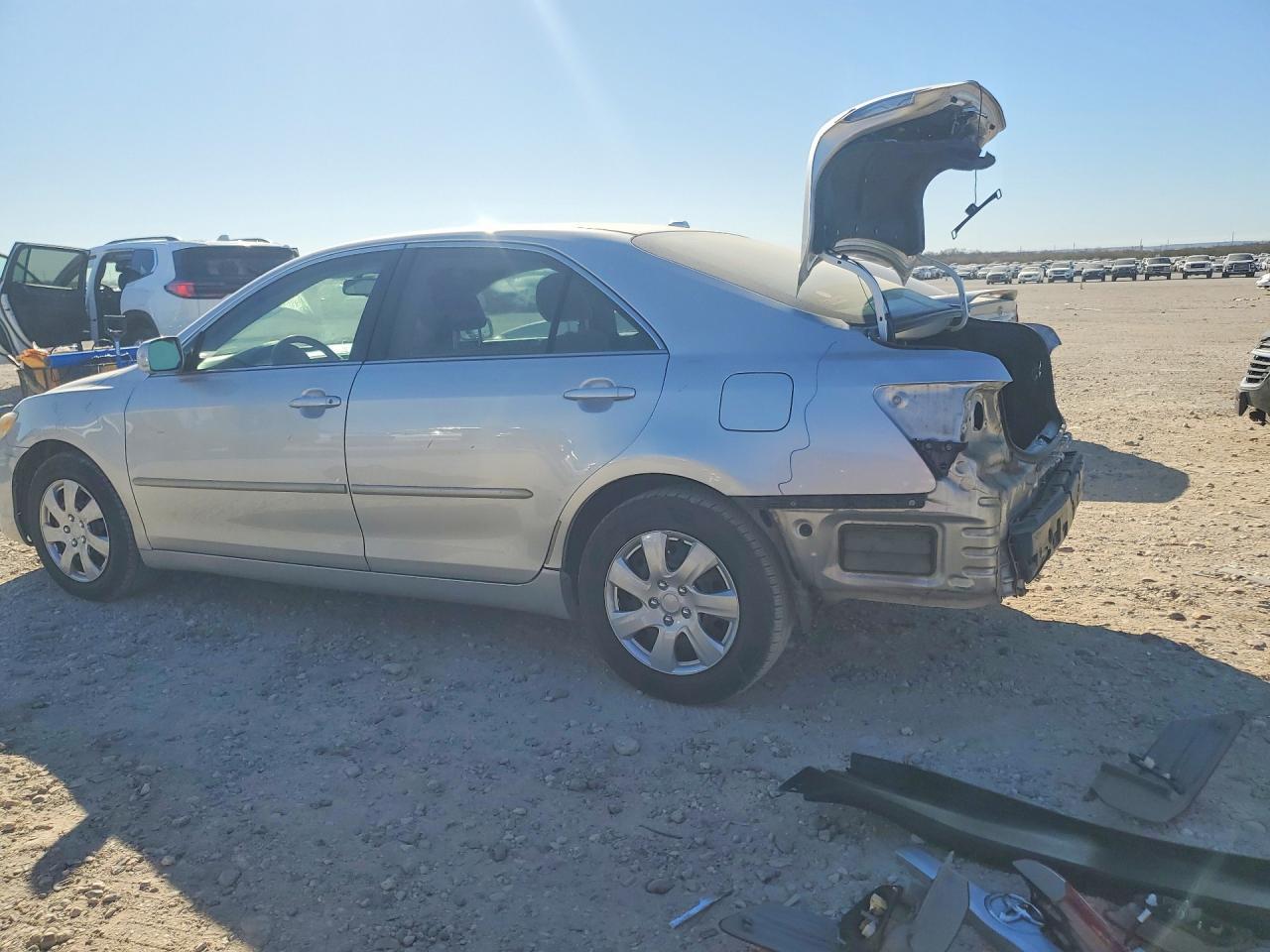 2011 TOYOTA CAMRY