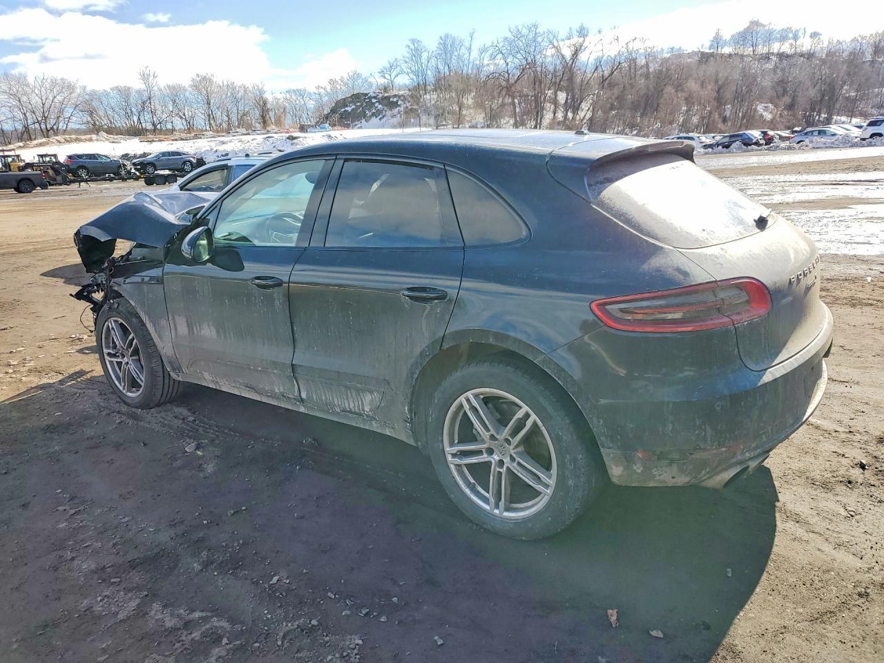 2018 PORSCHE Macan