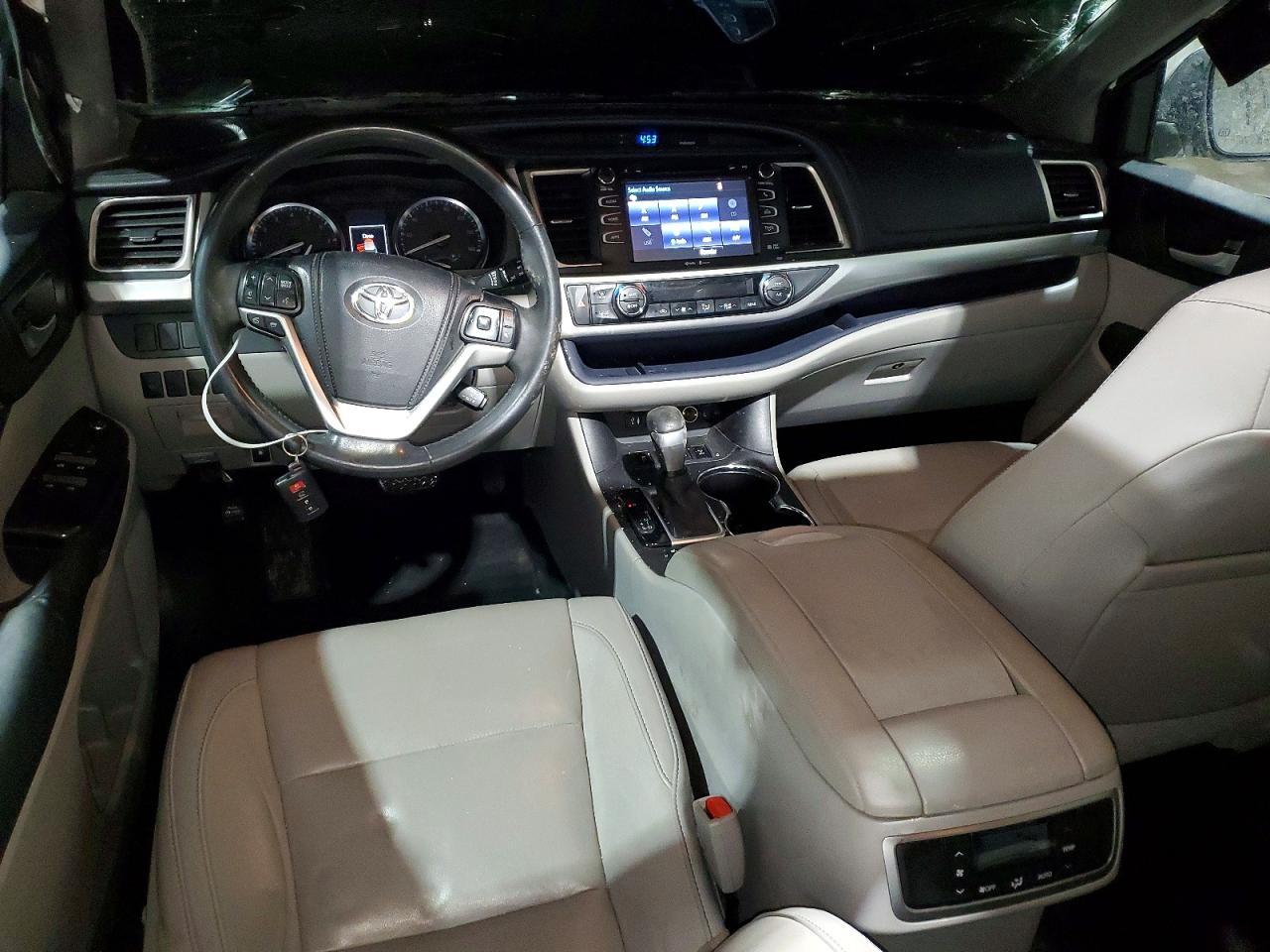 2014 TOYOTA HIGHLANDER